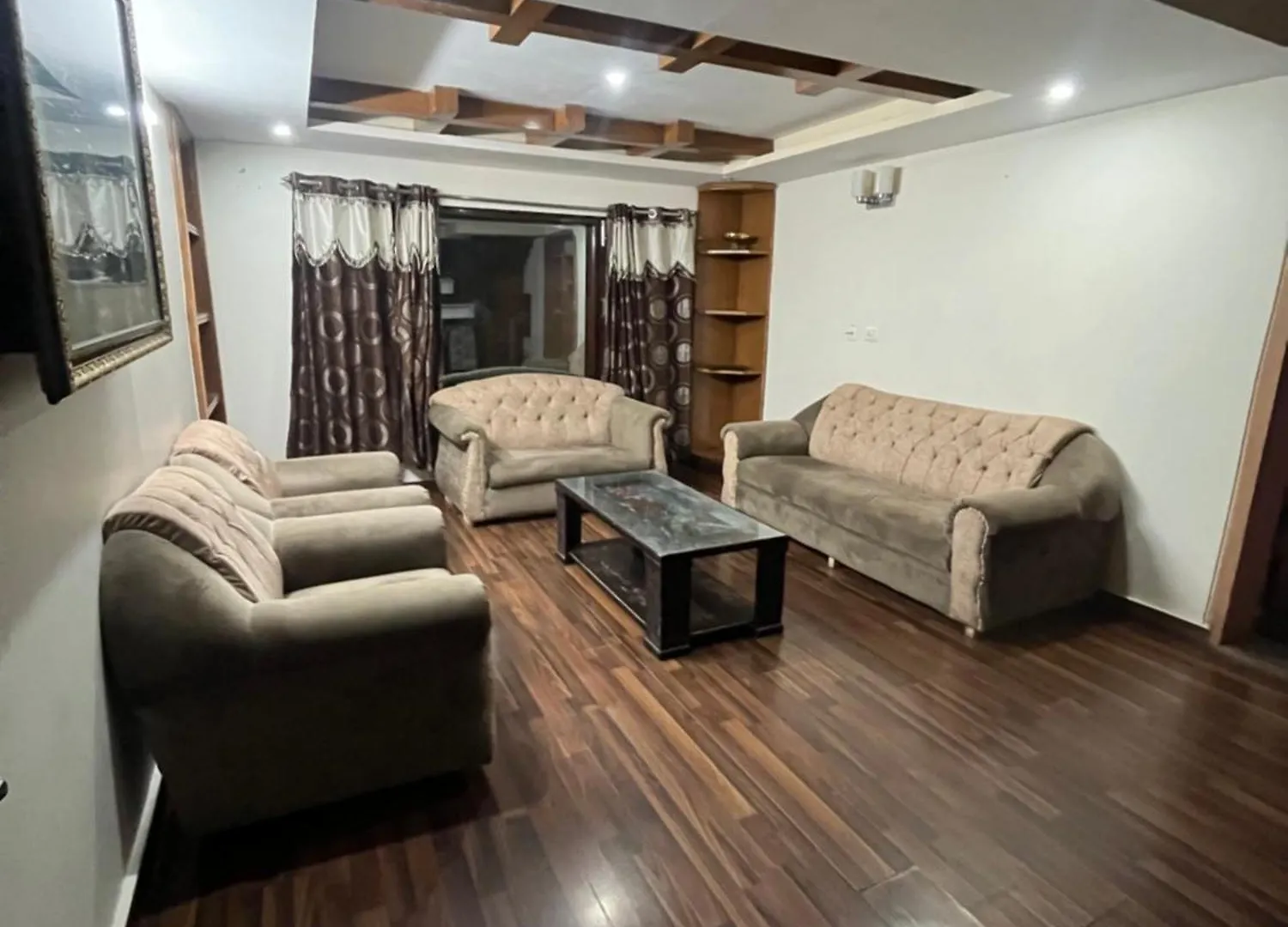 Wintry Homes 5 Bhk Villa Шимла